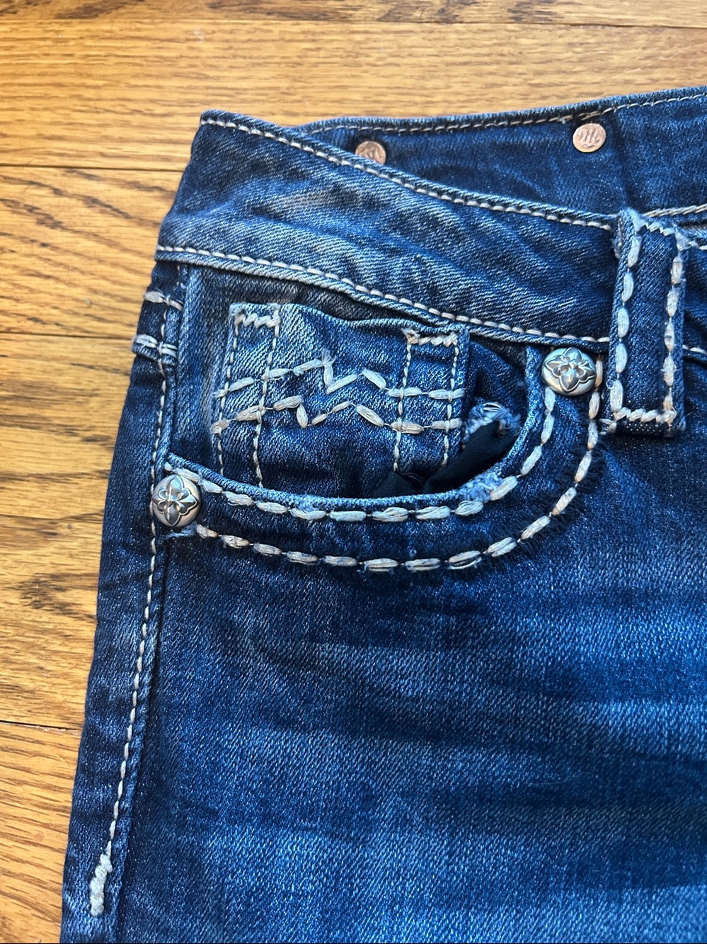 Miss Me Signature Cuffed Capris Jeans size 27 - Picture 2 of 6
